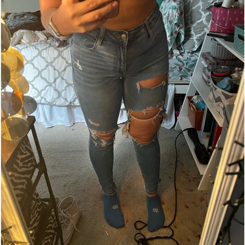 Ripped jeans high rise